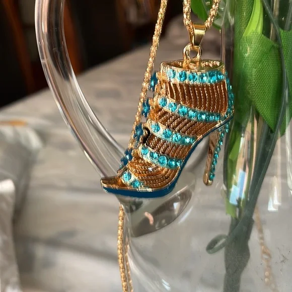 ALL ABOARD! NEXT STOP 🛑 BETSYVILLE STATION - Picture 2 of 7